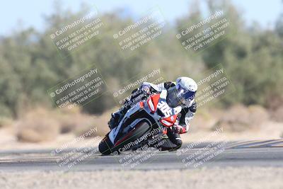 media/Nov-02-2025-CVMA (Sun) [[337aff29ab]]/Race 8-Formula Lightweight Twins Shootout/